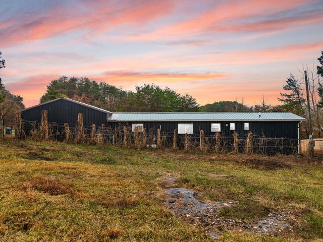 249 N Riverwood Road, Bronston, KY 42518