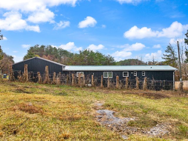 249 N Riverwood Road, Bronston, KY 42518