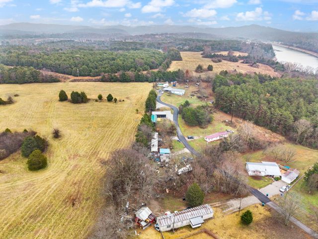 249 N Riverwood Road, Bronston, KY 42518