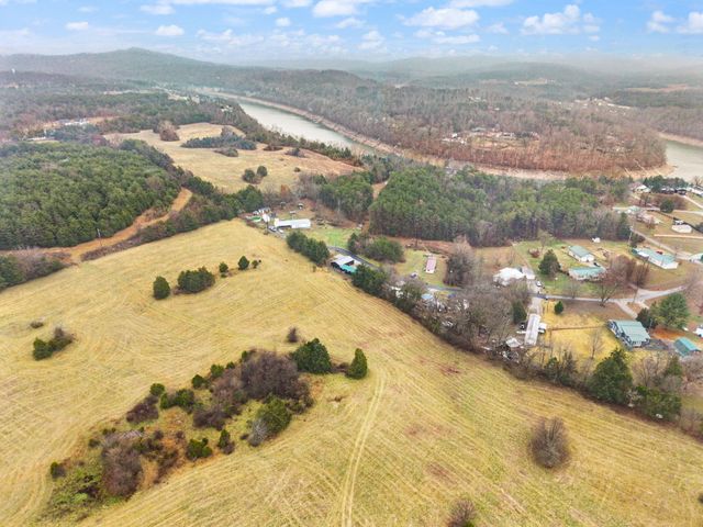 249 N Riverwood Road, Bronston, KY 42518