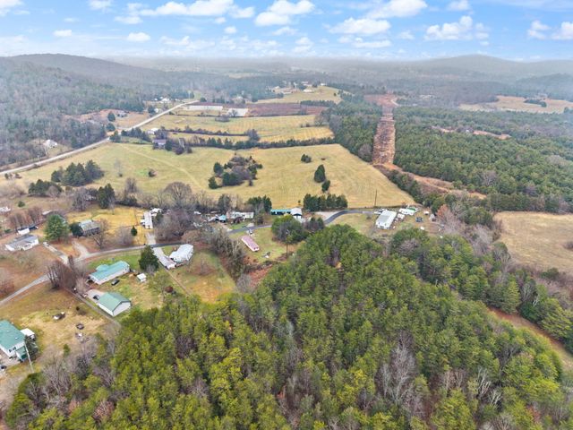 249 N Riverwood Road, Bronston, KY 42518