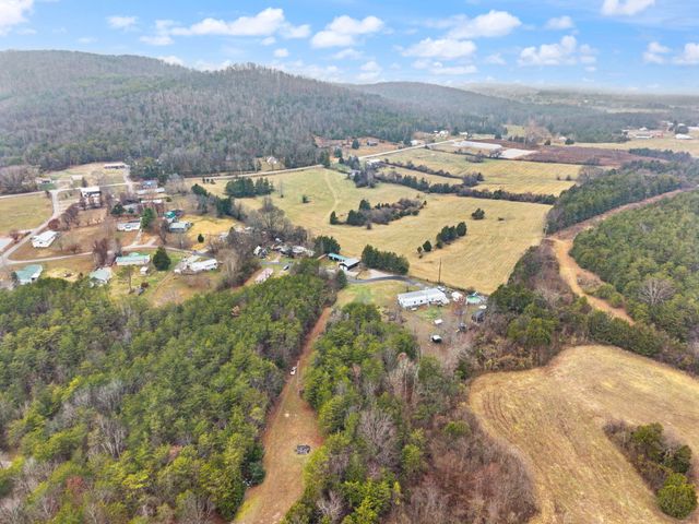 249 N Riverwood Road, Bronston, KY 42518