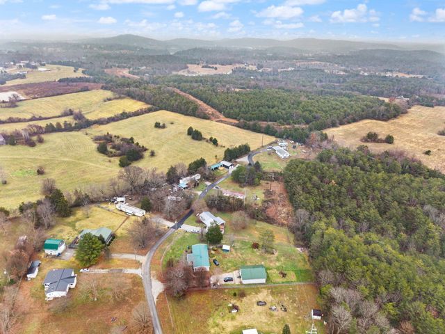 249 N Riverwood Road, Bronston, KY 42518