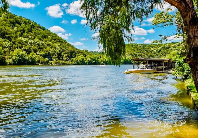 5305 Watusi BND, Austin, TX 78732