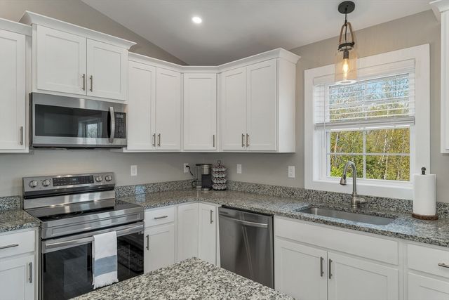 85 Kennybeck Court, New Ipswich, NH 03071
