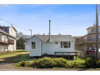 6538 Ne LOGAN Rd, Lincoln City, OR 97367