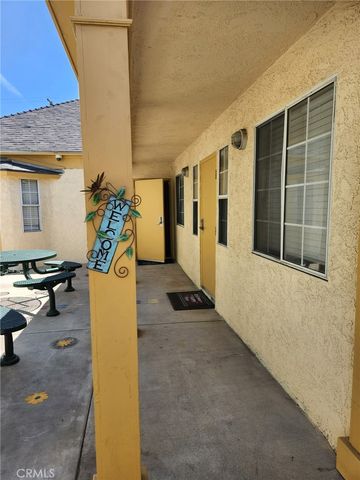 7422 S Western Avenue, Los Angeles, CA 90047