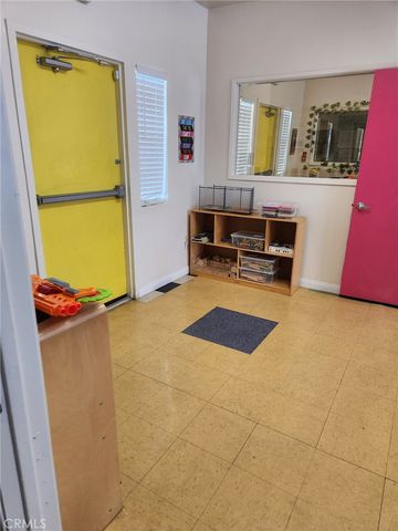 7422 S Western Avenue, Los Angeles, CA 90047