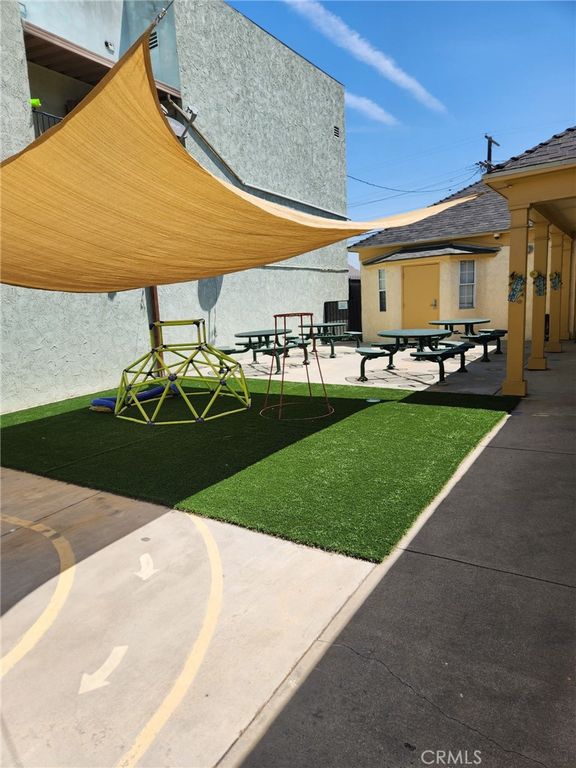 7422 S Western Avenue, Los Angeles, CA 90047