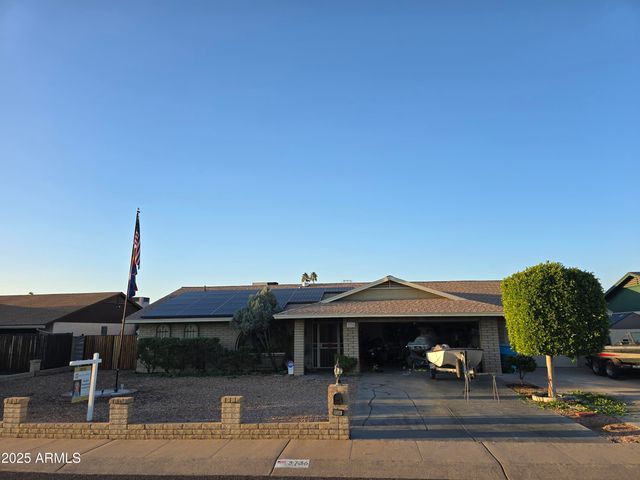 3736 W GRANDVIEW Road, Phoenix, AZ 85053