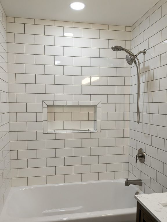 Image 12 of property listing at 16275 N Illinois Hwy. 37, Mt Vernon, IL 62864