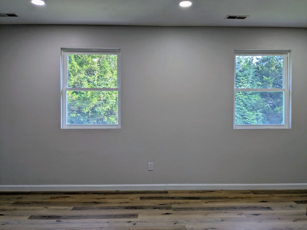Image 14 of property listing at 16275 N Illinois Hwy. 37, Mt Vernon, IL 62864