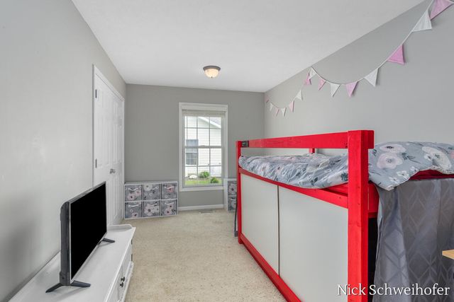 11877 Willow Wood N, Holland, MI 49424
