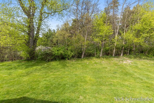 11877 Willow Wood N, Holland, MI 49424