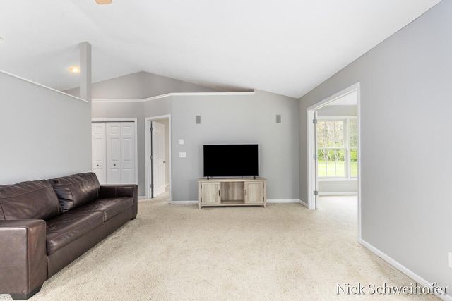 11877 Willow Wood N, Holland, MI 49424