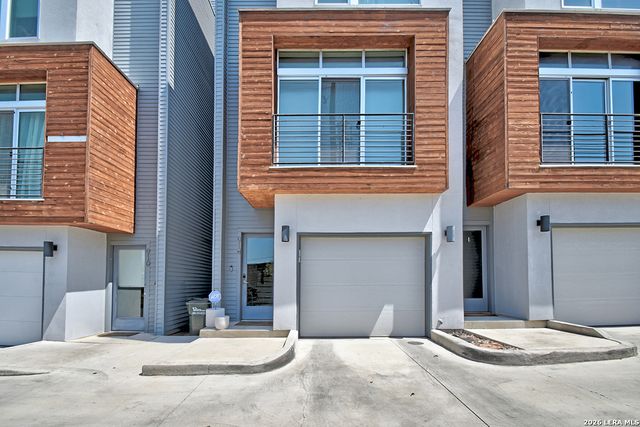 914 E JOSEPHINE ST, San Antonio, TX 78208