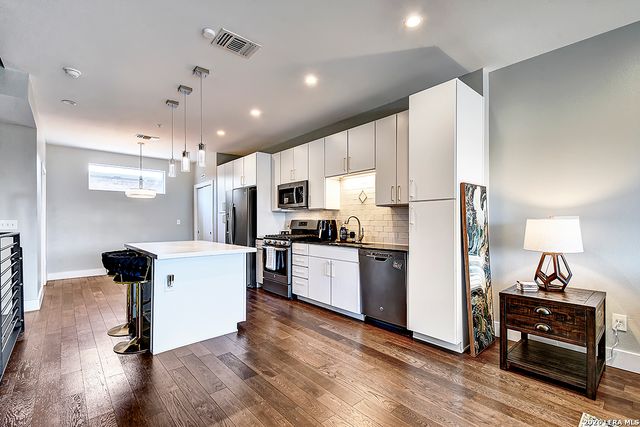 914 E JOSEPHINE ST, San Antonio, TX 78208