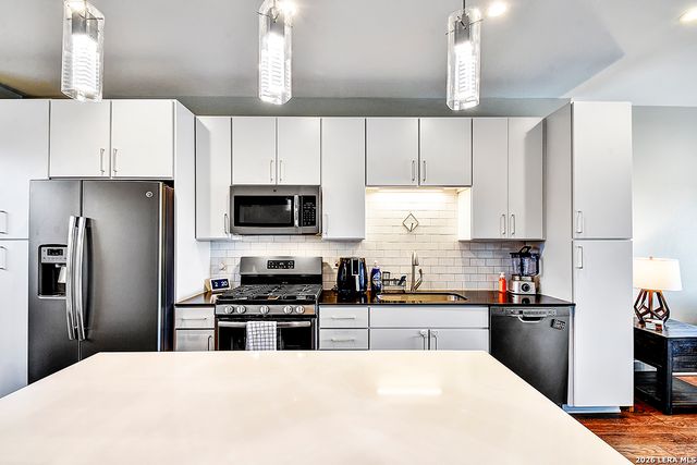 914 E JOSEPHINE ST, San Antonio, TX 78208