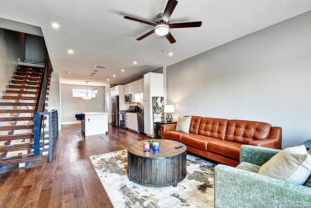 914 E JOSEPHINE ST, San Antonio, TX 78208