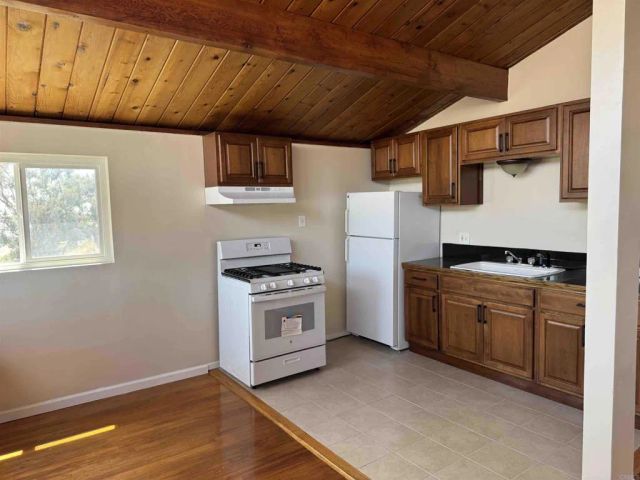 1002-04 Hanover Street, San Diego, CA 92114