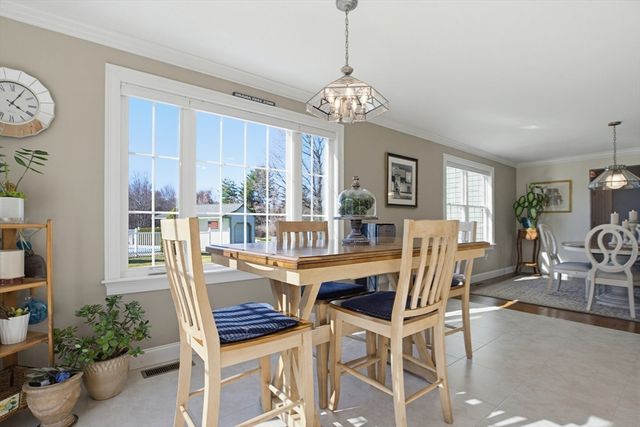 17 Stoneybrook Rd, Grafton, MA 01536