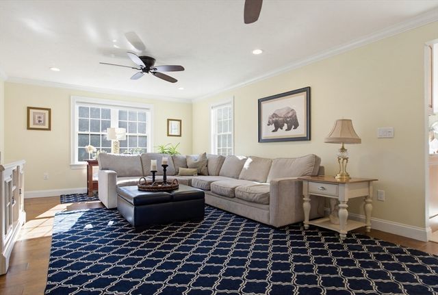 17 Stoneybrook Rd, Grafton, MA 01536