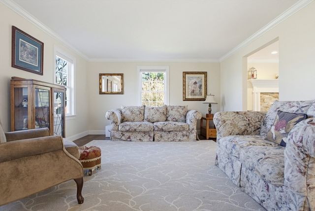 17 Stoneybrook Rd, Grafton, MA 01536