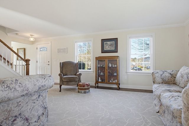 17 Stoneybrook Rd, Grafton, MA 01536