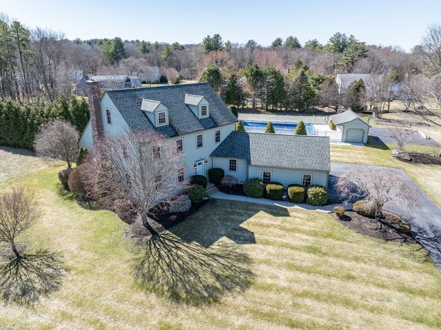17 Stoneybrook Rd, Grafton, MA 01536