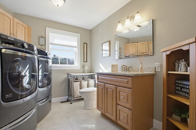 17 Stoneybrook Rd, Grafton, MA 01536