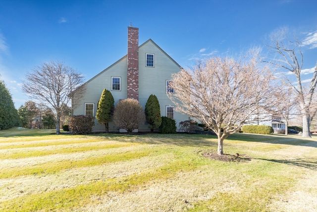 17 Stoneybrook Rd, Grafton, MA 01536