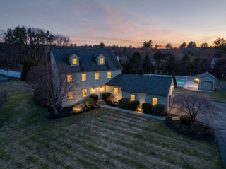 17 Stoneybrook Rd, Grafton, MA 01536
