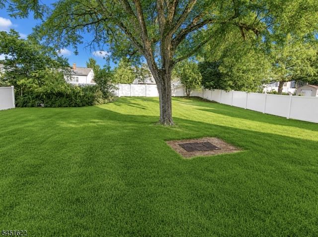 13 Patton Dr, Franklin Twp., NJ 08873