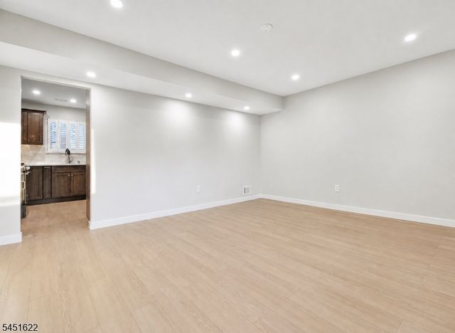 13 Patton Dr, Franklin Twp., NJ 08873