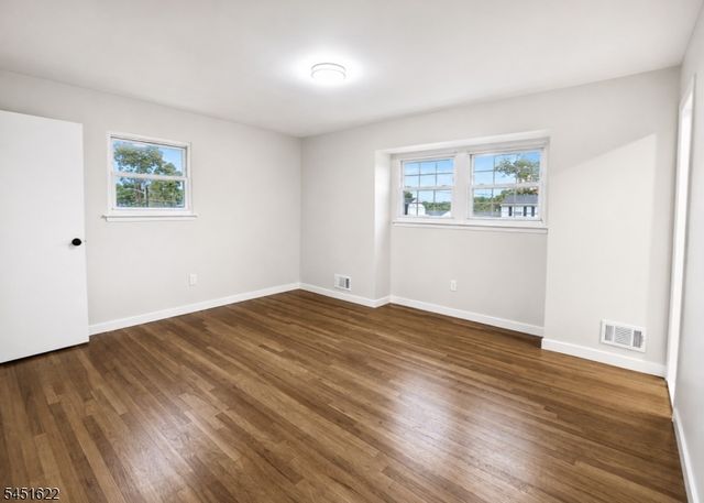 13 Patton Dr, Franklin Twp., NJ 08873