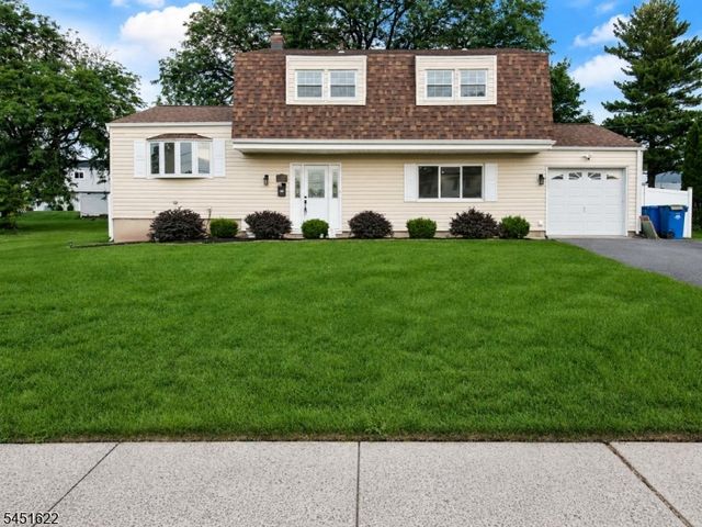 13 Patton Dr, Franklin Twp., NJ 08873