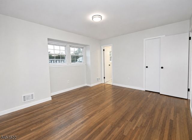 13 Patton Dr, Franklin Twp., NJ 08873