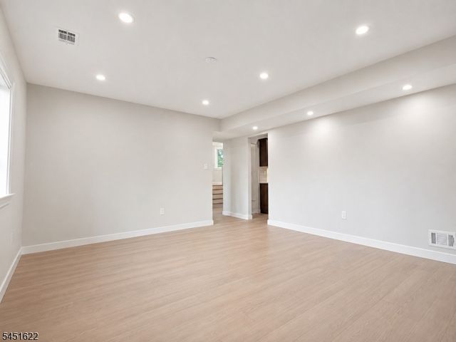 13 Patton Dr, Franklin Twp., NJ 08873