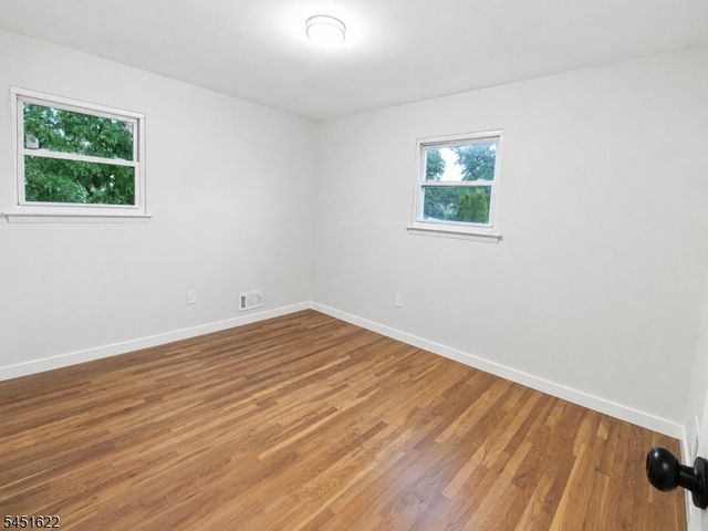 13 Patton Dr, Franklin Twp., NJ 08873