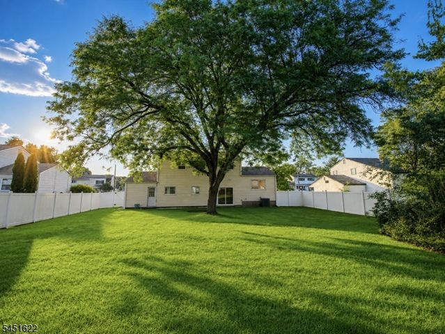 13 Patton Dr, Franklin Twp., NJ 08873