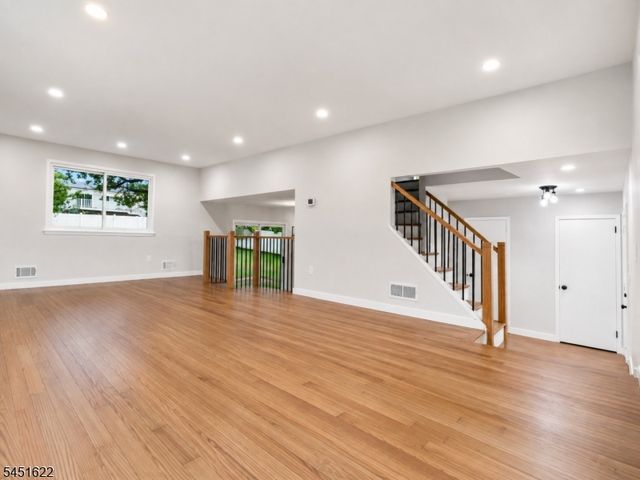 13 Patton Dr, Franklin Twp., NJ 08873