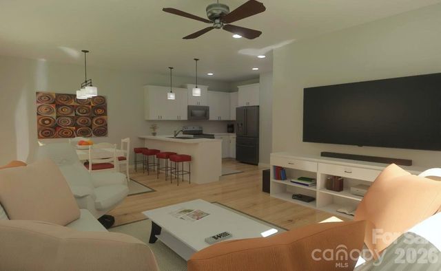 1905 9th Street SE, Hickory, NC 28602