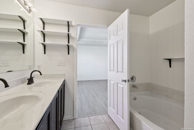 3628 Lazy Diamond, Selma, TX 78154