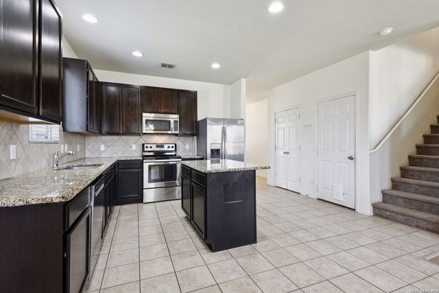3628 Lazy Diamond, Selma, TX 78154