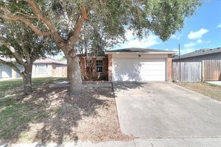 7833 Wolverine Dr, Corpus Christi, TX 78414