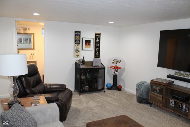 5657 Primrose Avenue, Indianapolis, IN 46220