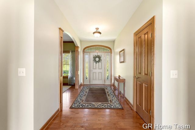 3400 4 Mile Court NE, Ada, MI 49301