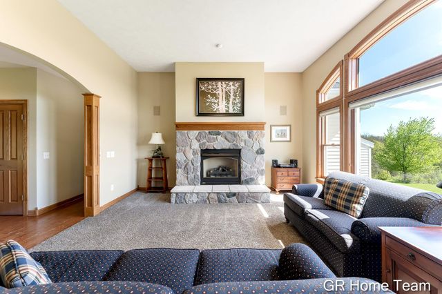 3400 4 Mile Court NE, Ada, MI 49301