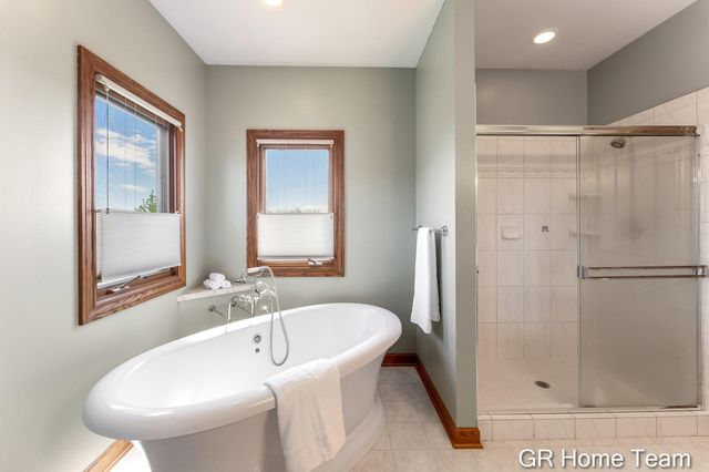 3400 4 Mile Court NE, Ada, MI 49301