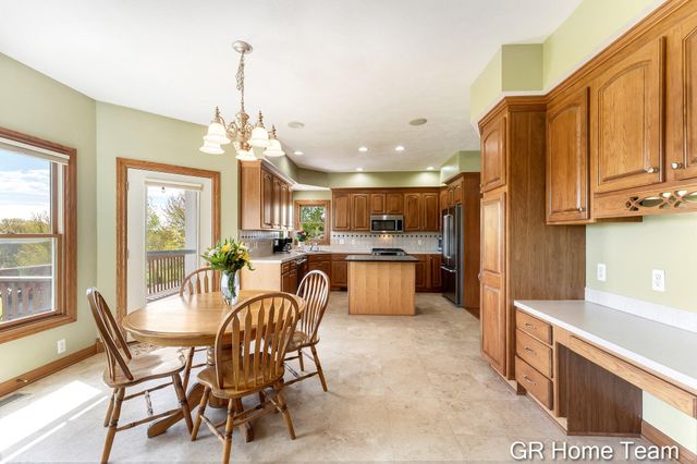 3400 4 Mile Court NE, Ada, MI 49301